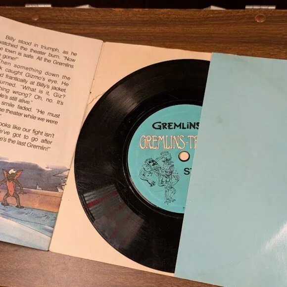 Set of 5 1984 Gremlins 7in. 33.5 RPM Record & Books - Picture 8 of 10